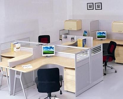  店面辦公桌的擺放